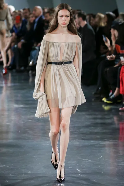 Look 21